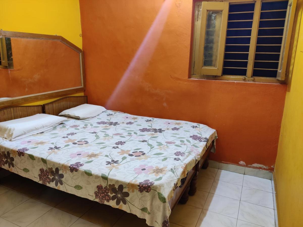 Archana Guest House River View Hampi Exterior foto