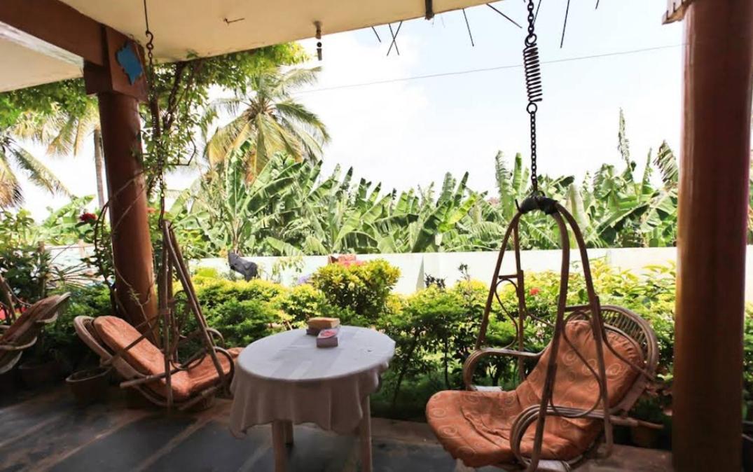 Archana Guest House River View Hampi Exterior foto