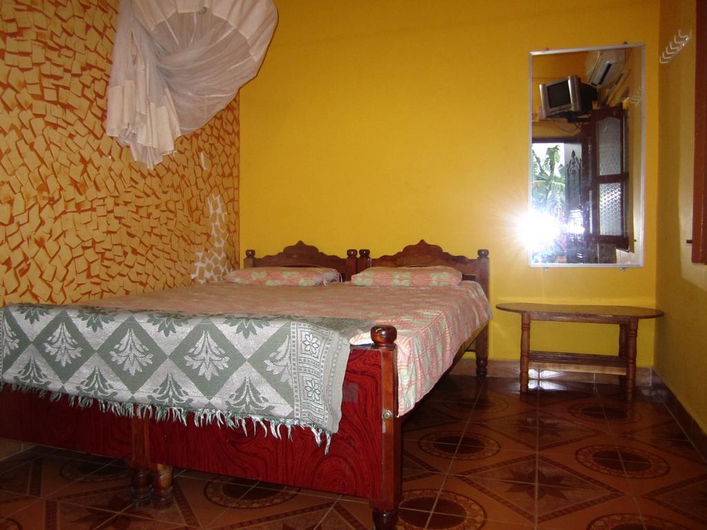 Archana Guest House River View Hampi Exterior foto