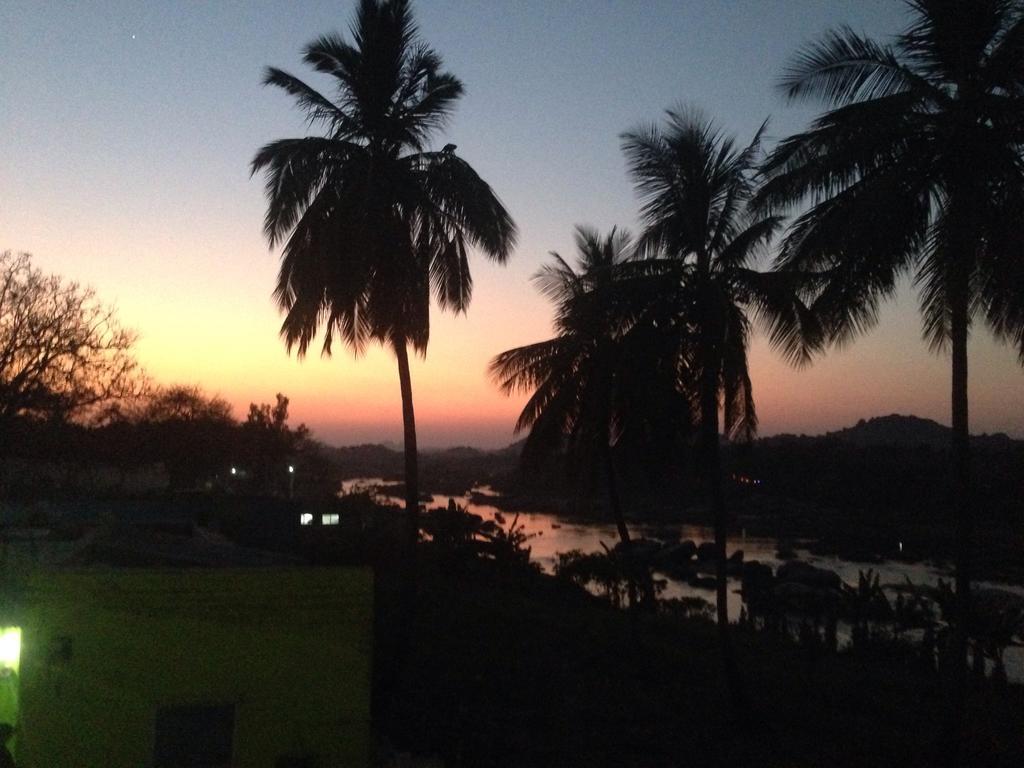 Archana Guest House River View Hampi Exterior foto